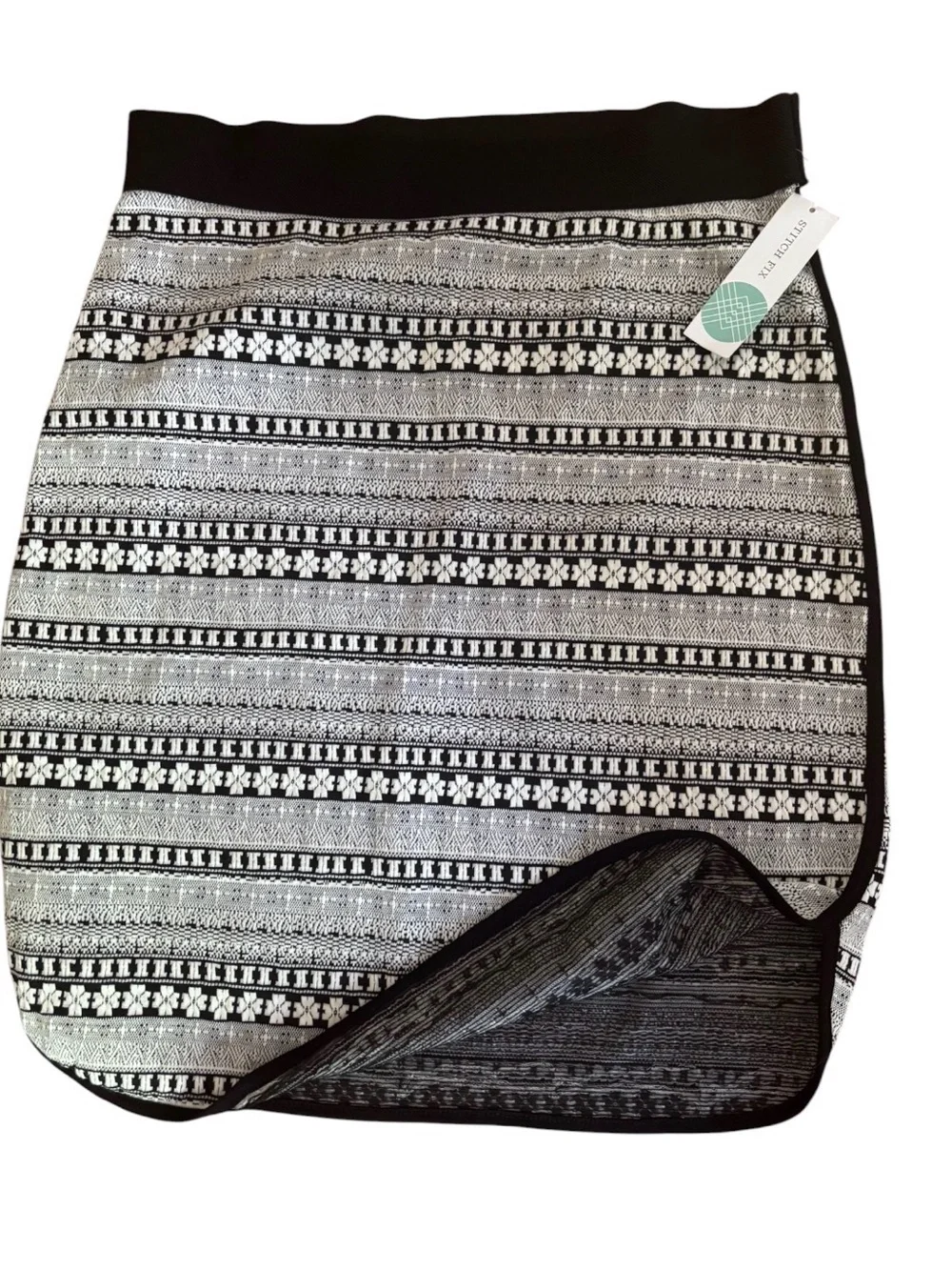 Gilli Black and White Patterned Elastic Waist Skirt L Coastal Boho Neutral